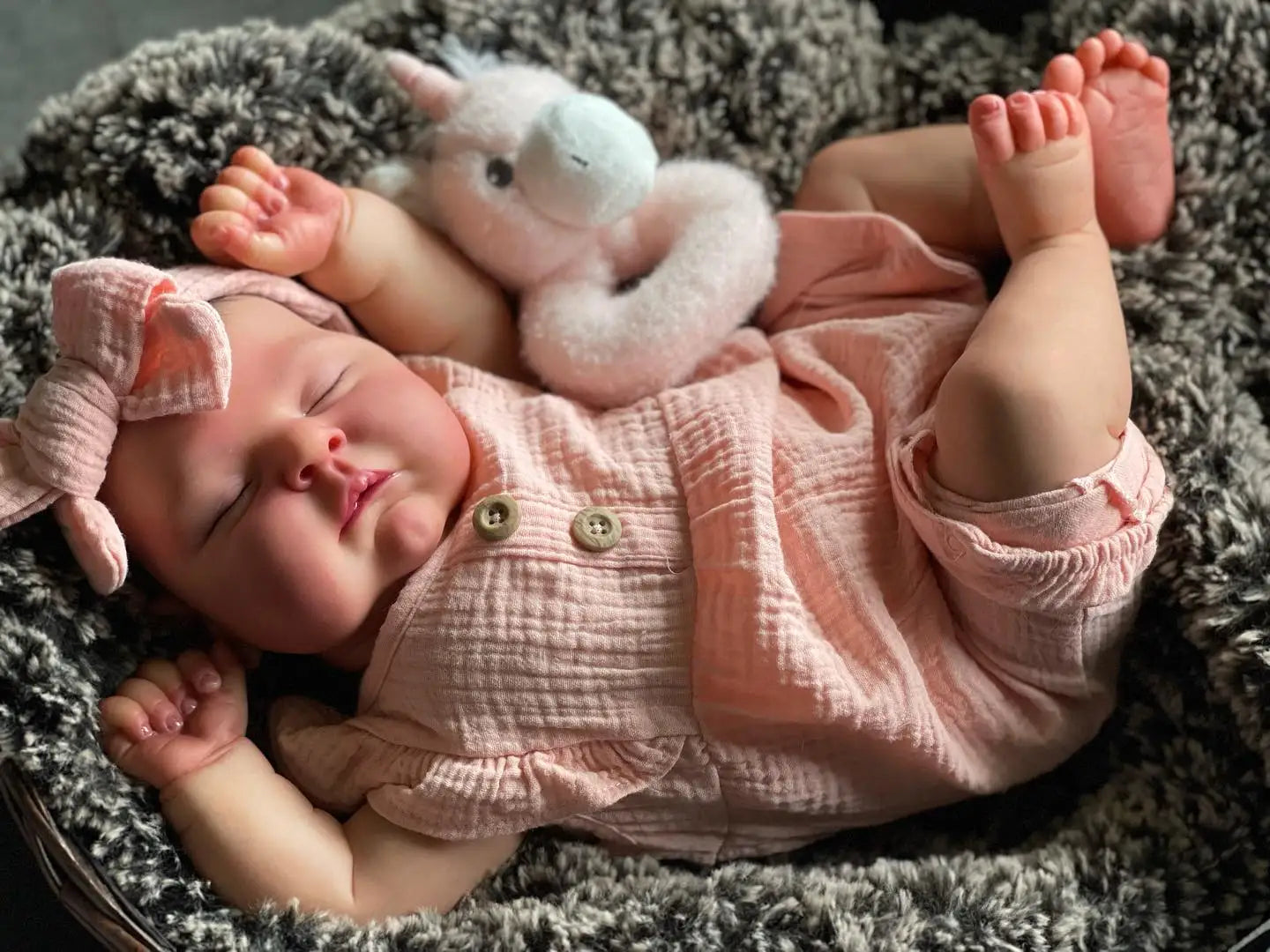 Perla bambola reborn con capelli dipinti a mano