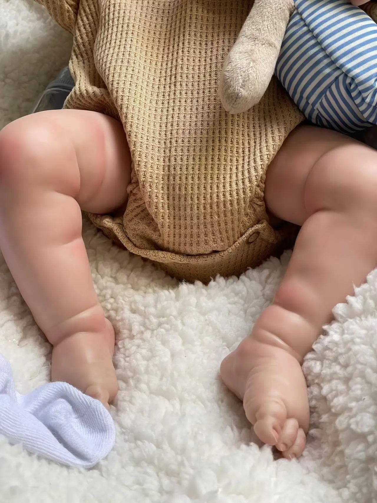 Ludovica bambola reborn in posizione dormiente
